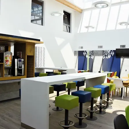 Ibis Budget Отель